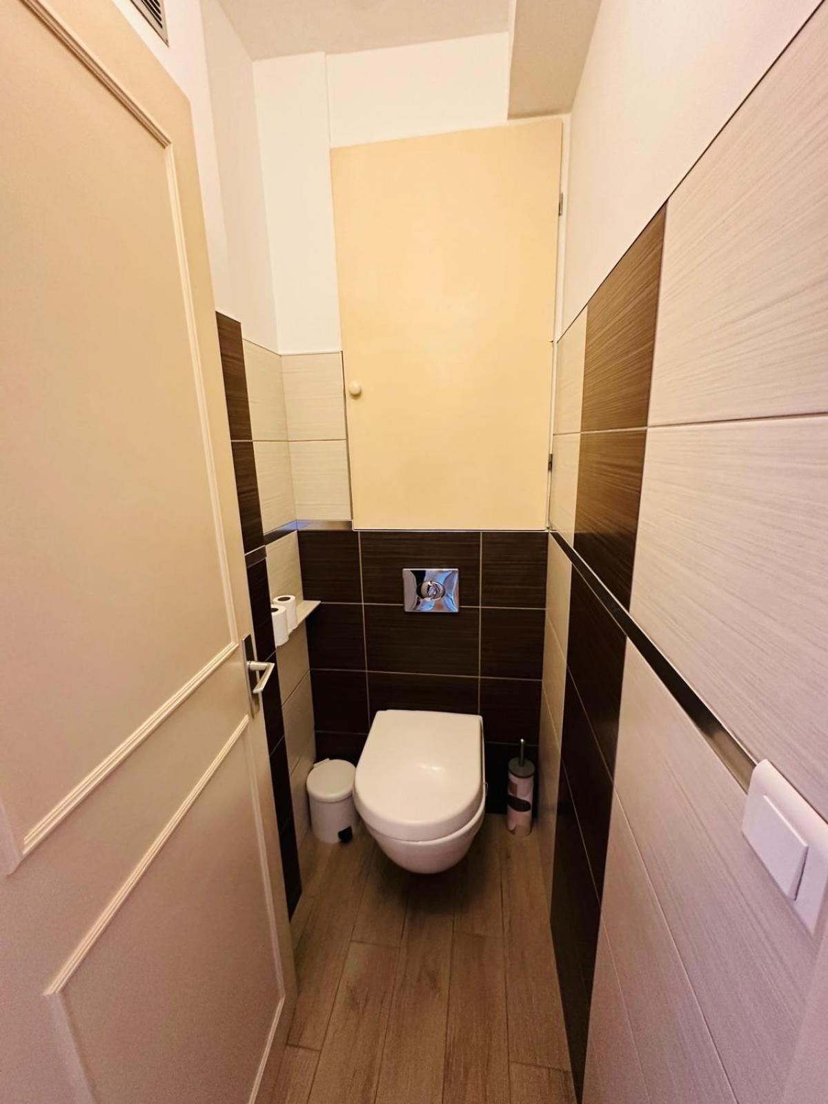 Spacieux 2 Chambres 65M2 Climatise Au Village Medieval Entre Nice Et Antibes Вильнёв-Лубе Экстерьер фото